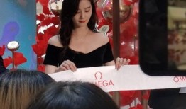 小女孩最新皮肤爆料图,揭秘小女孩最新皮肤惊艳亮相