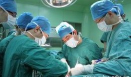 医生爆料放疗病人视频播放,放疗病人痛苦瞬间，视频曝光引发社会关注